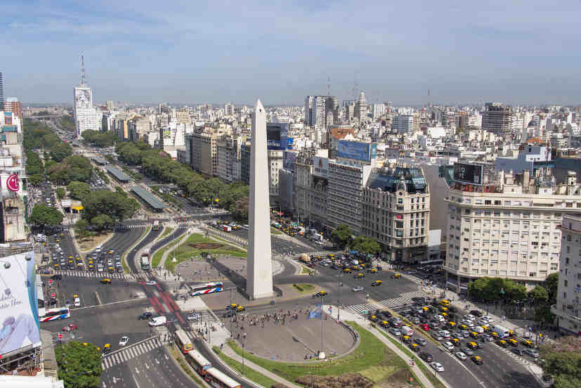 Argentina economy surplus first quarter