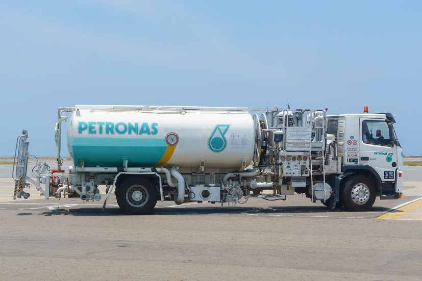 Petronas cost cut