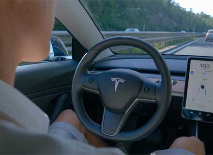 IFM_Tesla Self-Driving Car